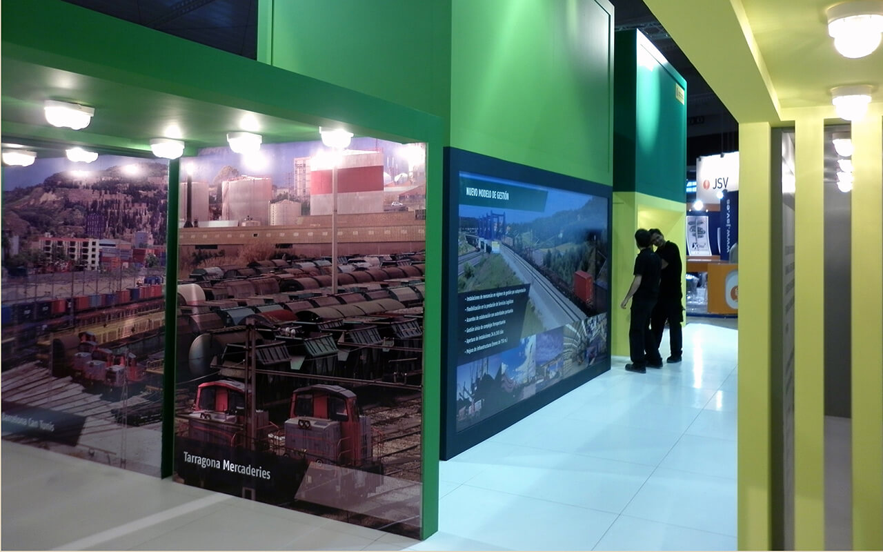 Stand Adif 08 Stand Adif vista lateral inerior